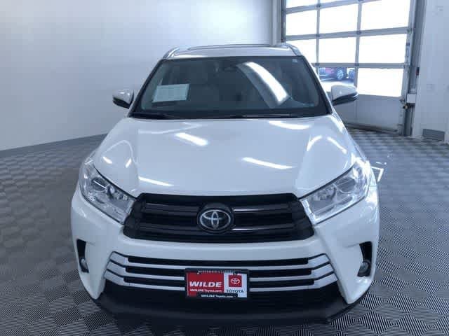 Thumbnail: 2017 Toyota Highlander - 6
