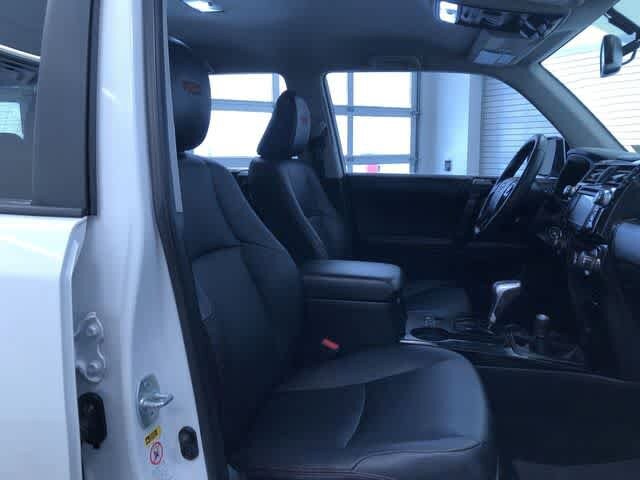 Thumbnail: 2017 Toyota 4Runner - 24