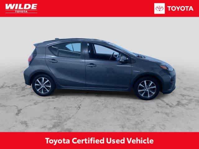 Thumbnail: 2018 Toyota Prius c - 2