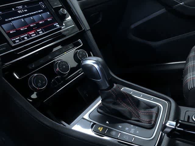Thumbnail: 2021 Volkswagen Golf - 30