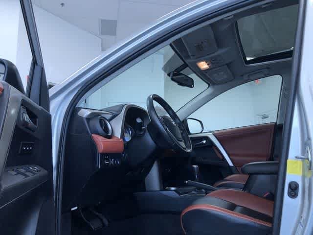 Thumbnail: 2013 Toyota RAV4 - 10