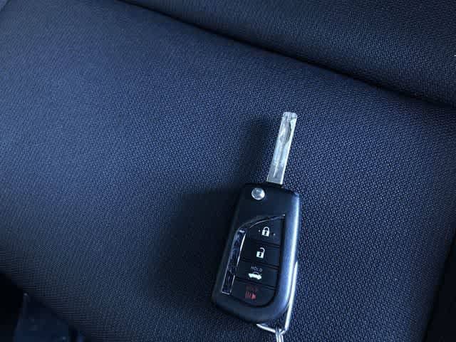 Thumbnail: 2025 Toyota Corolla - 32