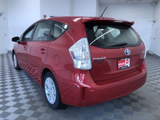 Thumbnail: 2013 Toyota Prius v - 13
