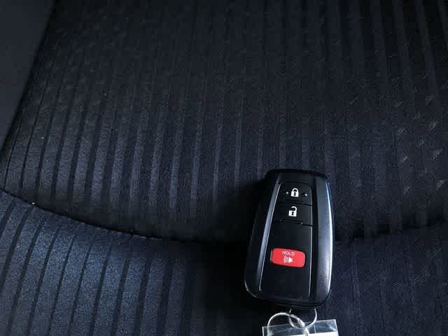 Thumbnail: 2017 Toyota Prius - 23