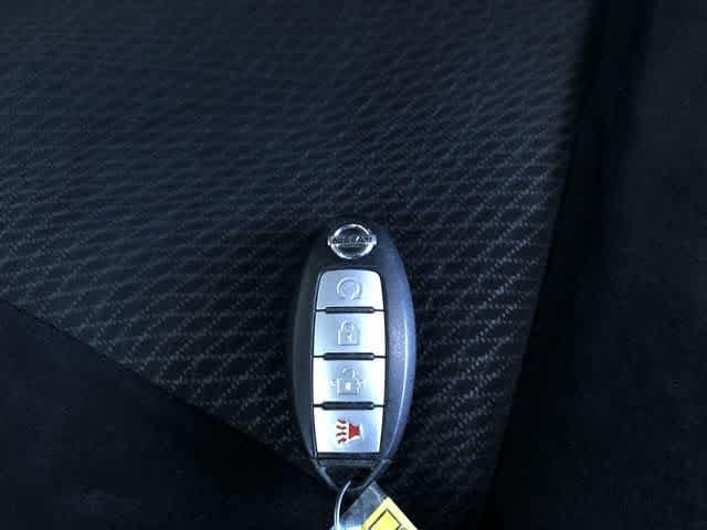 Thumbnail: 2015 Nissan Pathfinder - 33