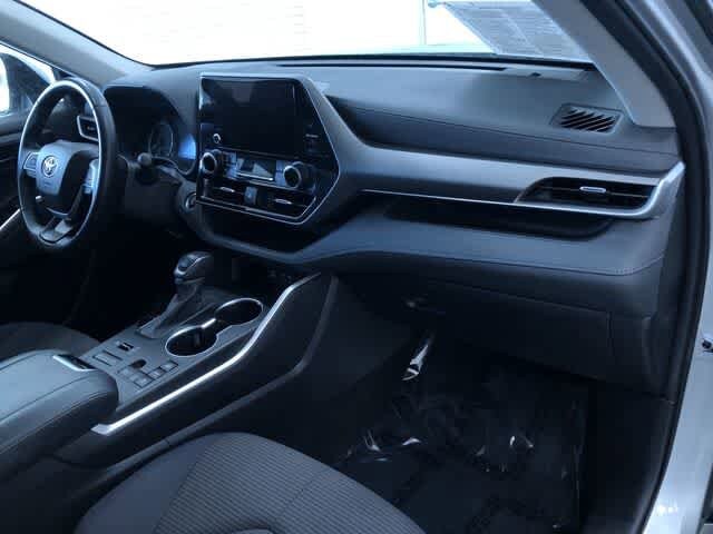 Thumbnail: 2024 Toyota Highlander - 25