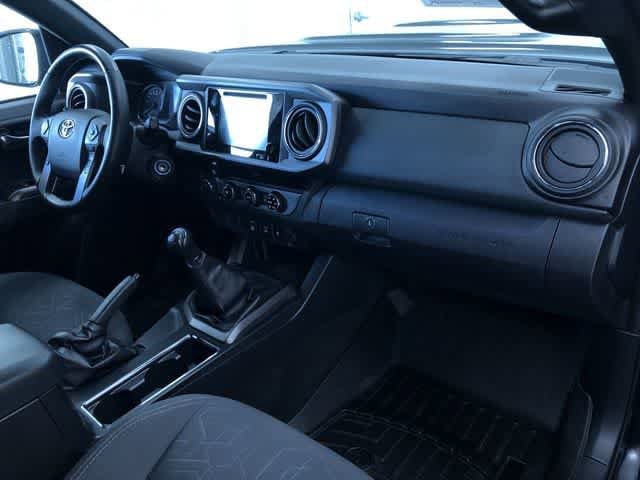 Thumbnail: 2018 Toyota Tacoma - 18