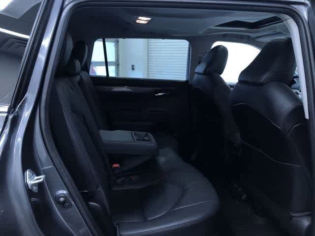 Thumbnail: 2020 Toyota Highlander - 23