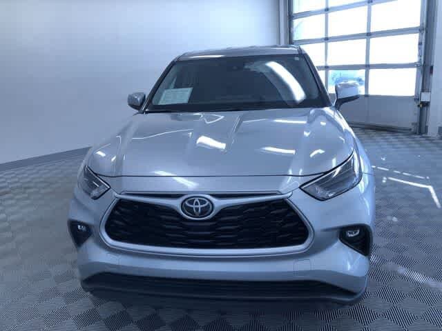 Thumbnail: 2024 Toyota Highlander - 16