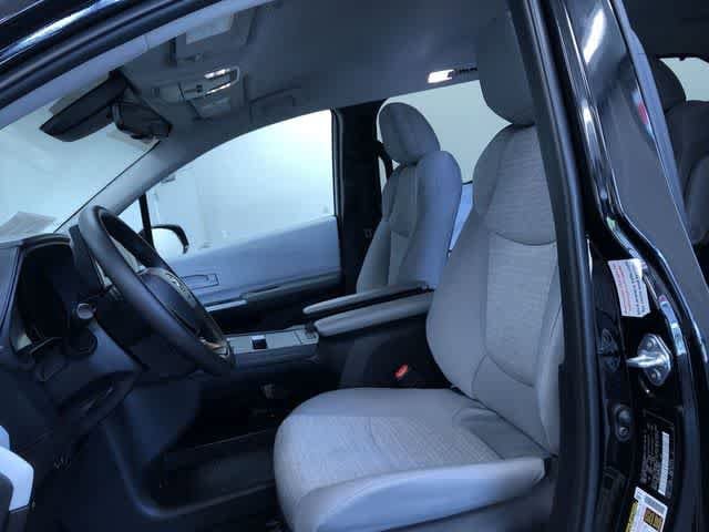 Thumbnail: 2026 Toyota Sienna - 17