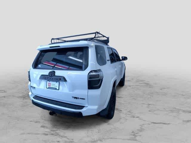 Thumbnail: 2017 Toyota 4Runner - 10