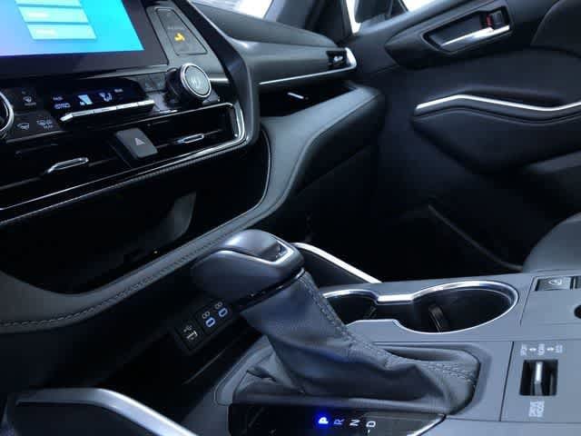Thumbnail: 2025 Toyota Highlander - 29