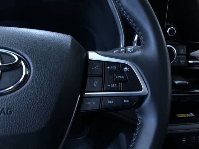 Thumbnail: 2025 Toyota Highlander - 26