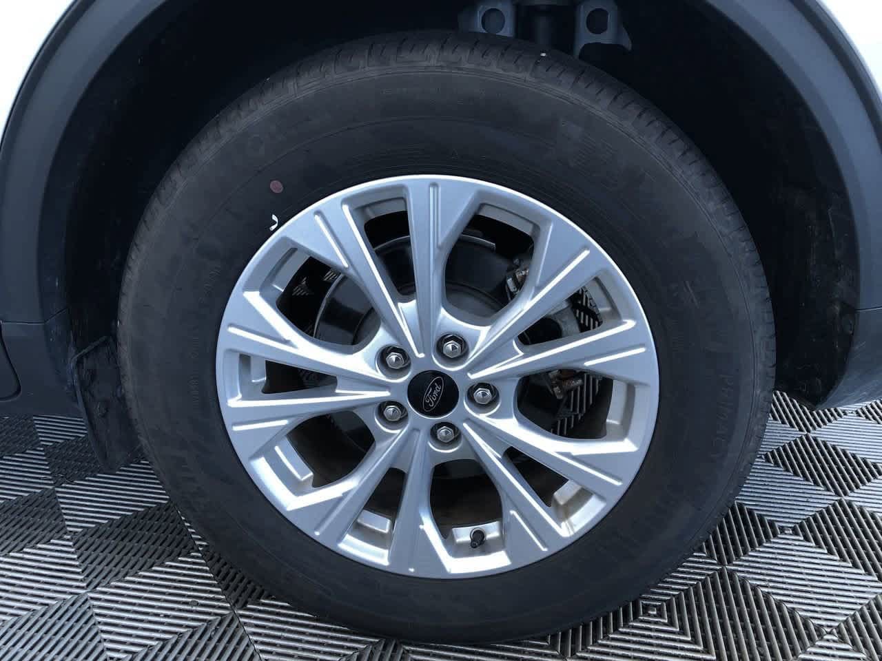 Thumbnail: 2024 Ford Escape - 16