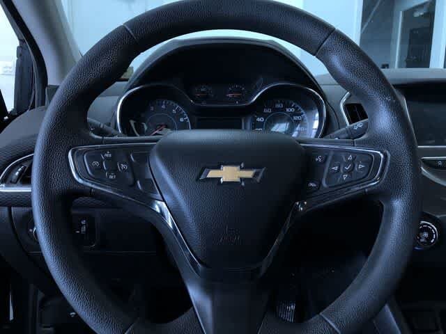 Thumbnail: 2017 Chevrolet Cruze - 25