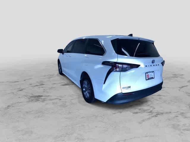 Thumbnail: 2023 Toyota Sienna - 7