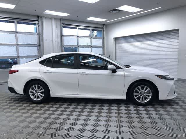 Thumbnail: 2025 Toyota Camry - 27