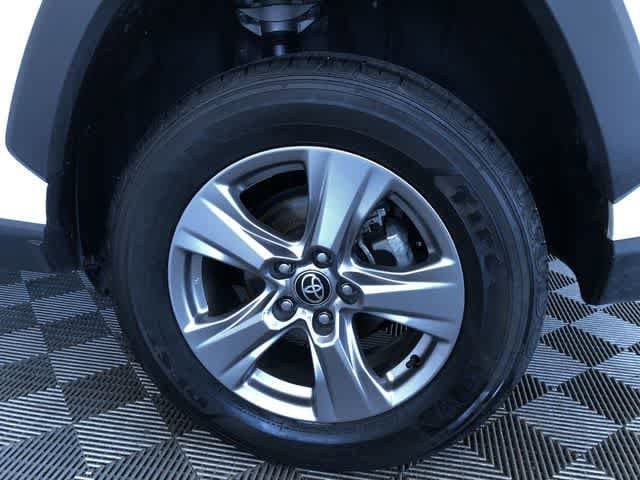 Thumbnail: 2025 Toyota RAV4 - 16