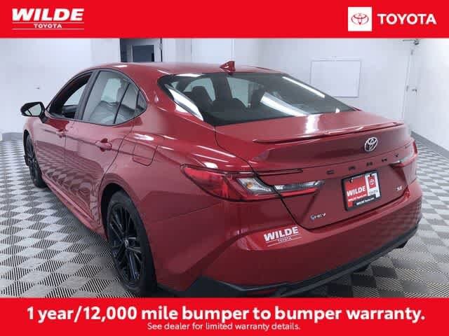 2025 Toyota Camry SE photo 4