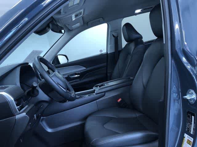 Thumbnail: 2025 Toyota Grand Highlander - 20