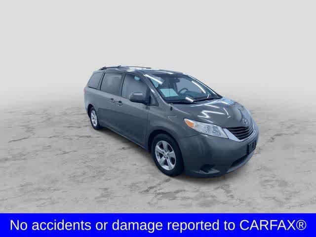 Thumbnail: 2012 Toyota Sienna - 3