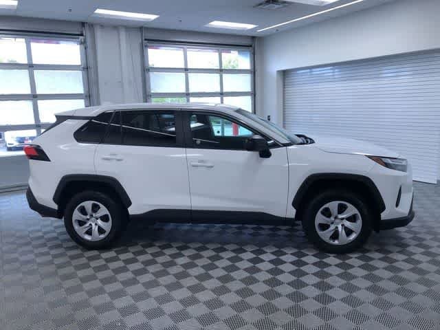 Thumbnail: 2024 Toyota RAV4 - 35