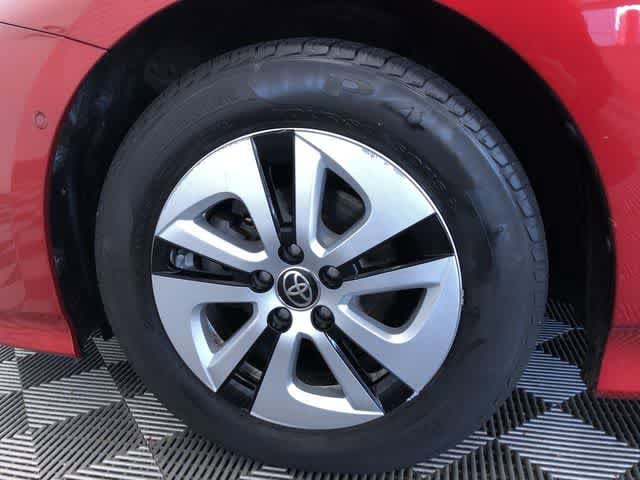 Thumbnail: 2017 Toyota Prius - 8