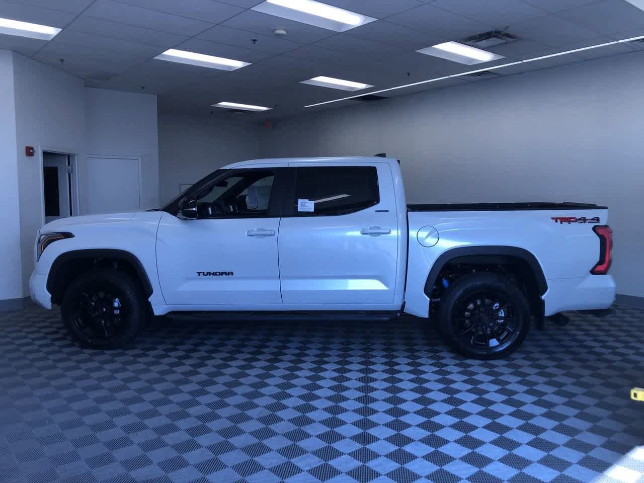 2025 Toyota Tundra Limited 3