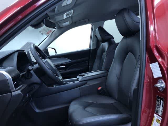 Thumbnail: 2025 Toyota Grand Highlander - 18