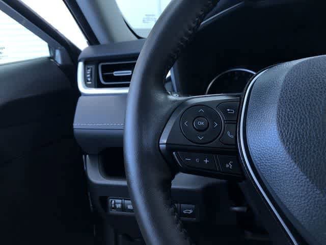Thumbnail: 2022 Toyota RAV4 - 25