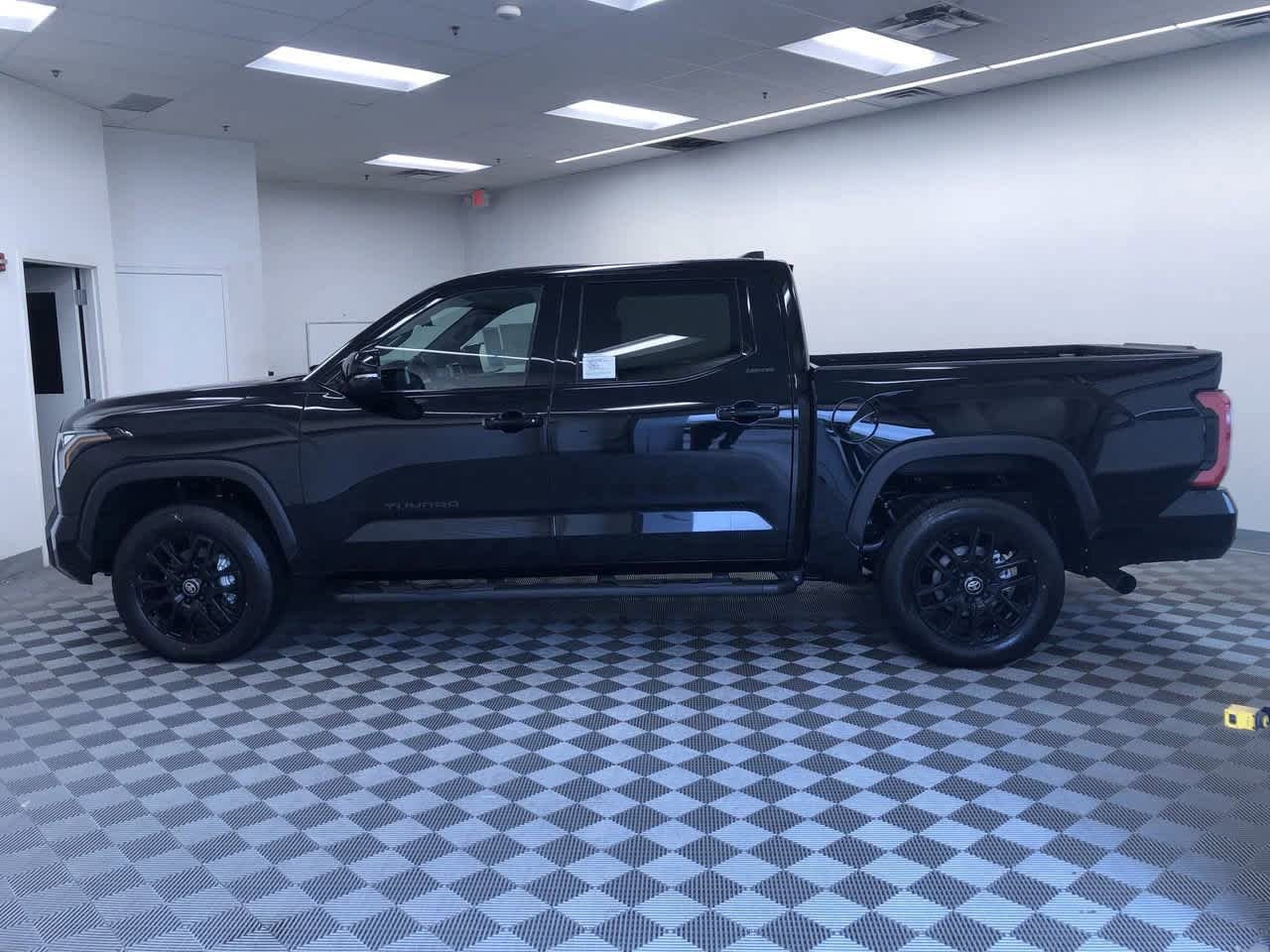 2025 Toyota Tundra Limited 3