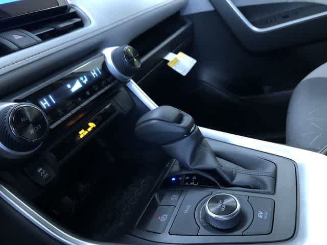 Thumbnail: 2025 Toyota RAV4 - 21