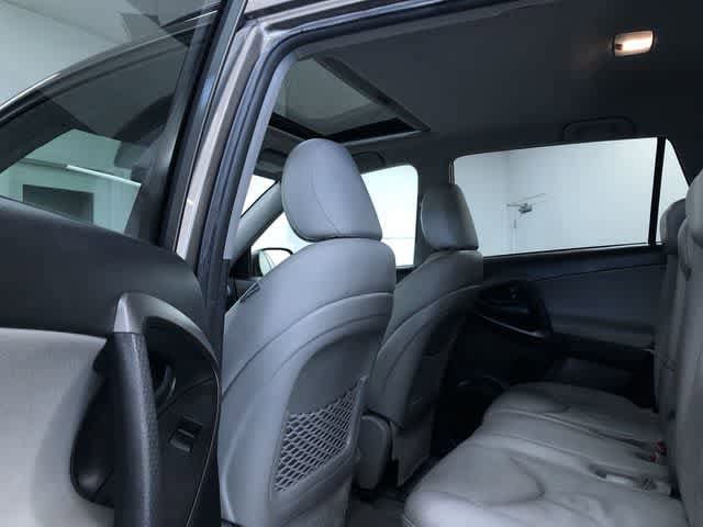 Thumbnail: 2010 Toyota RAV4 - 14
