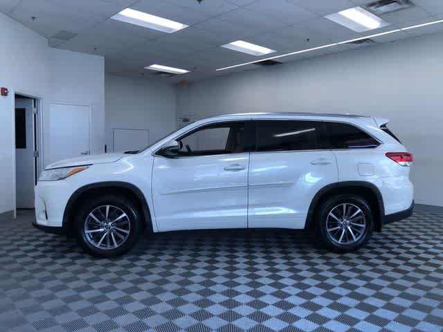 Thumbnail: 2017 Toyota Highlander - 13