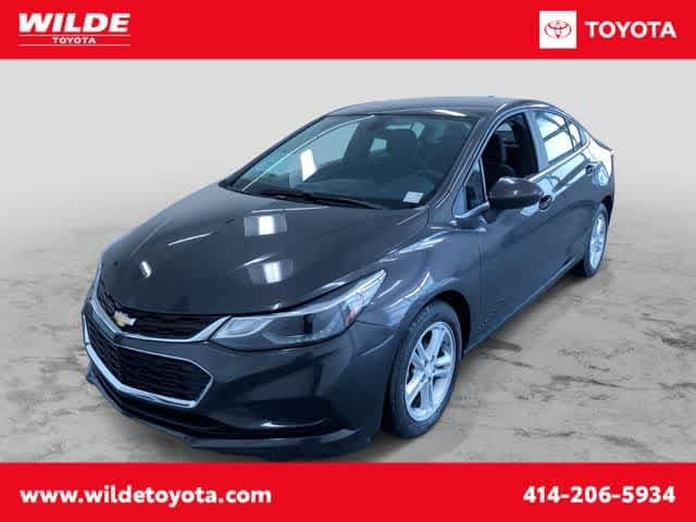 2017 Chevrolet Cruze LT -
                  West Allis, WI