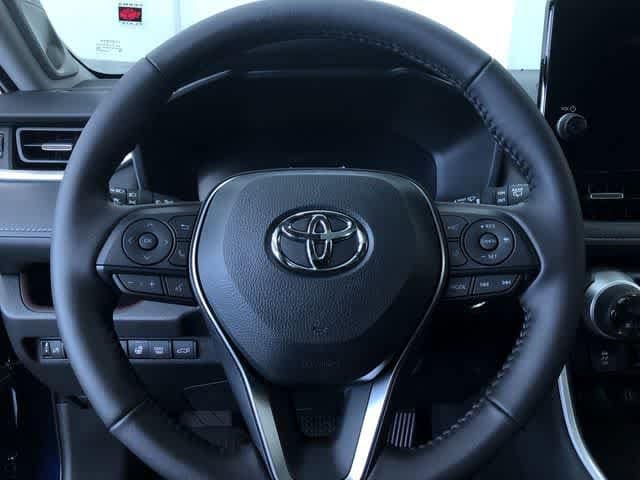 Thumbnail: 2025 Toyota RAV4 - 16