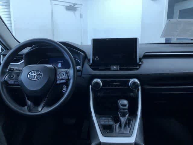 Thumbnail: 2025 Toyota RAV4 - 17