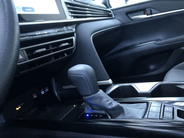 Thumbnail: 2025 Toyota Camry - 30