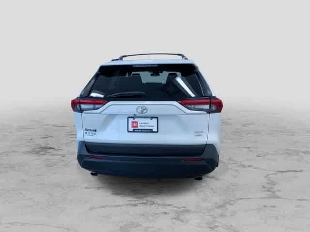 Thumbnail: 2021 Toyota RAV4 - 8