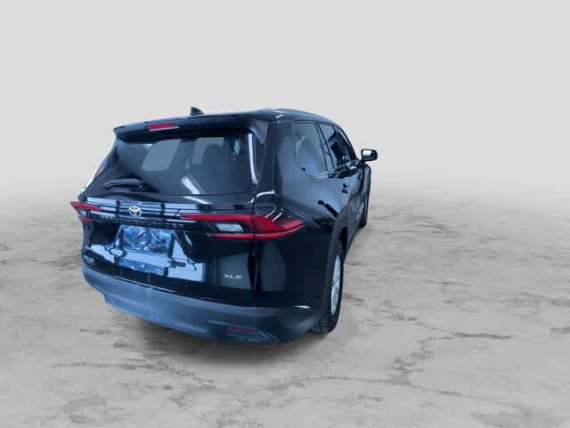 Thumbnail: 2025 Toyota Grand Highlander - 10