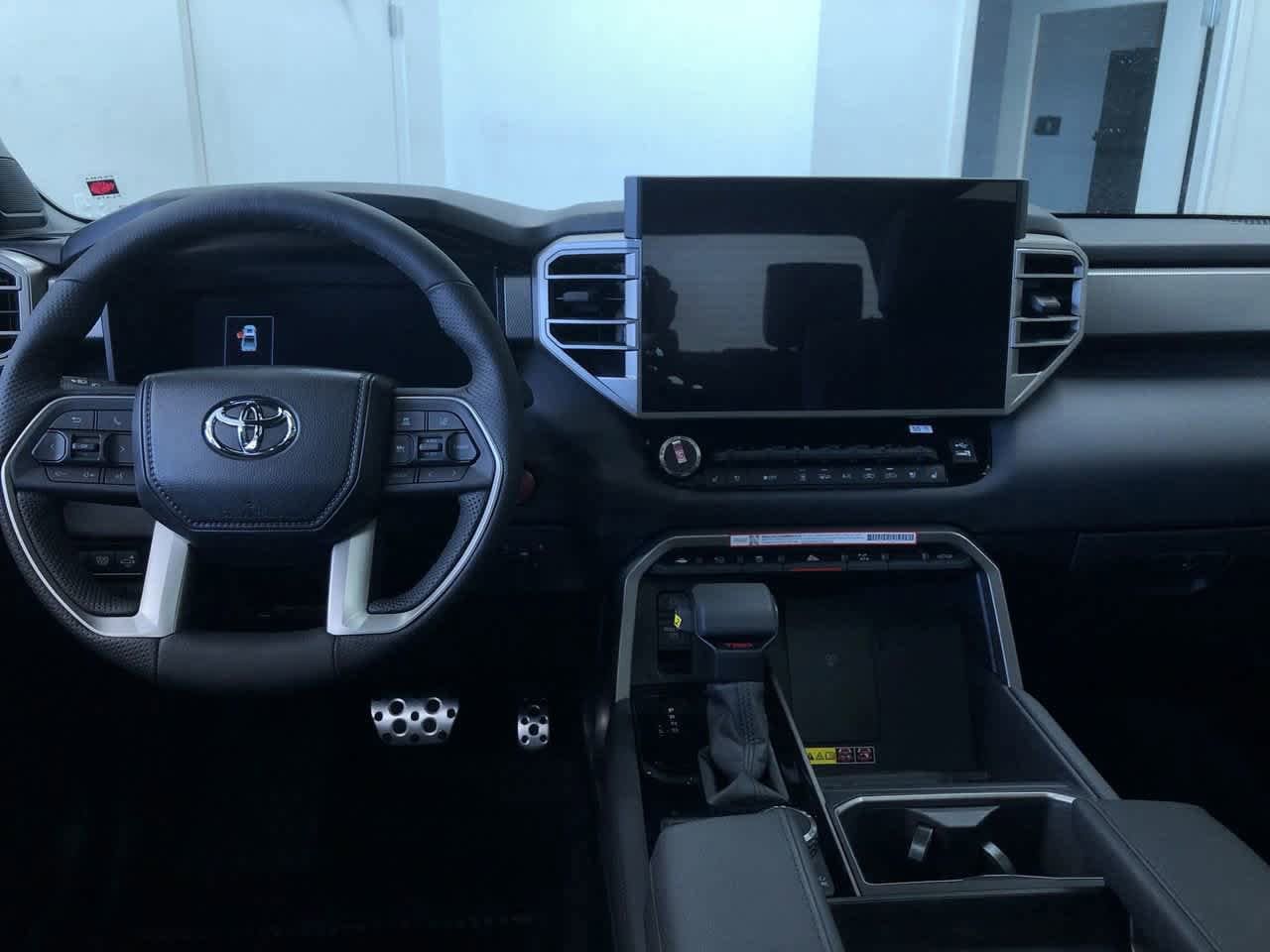 2025 Toyota Tundra Limited 9