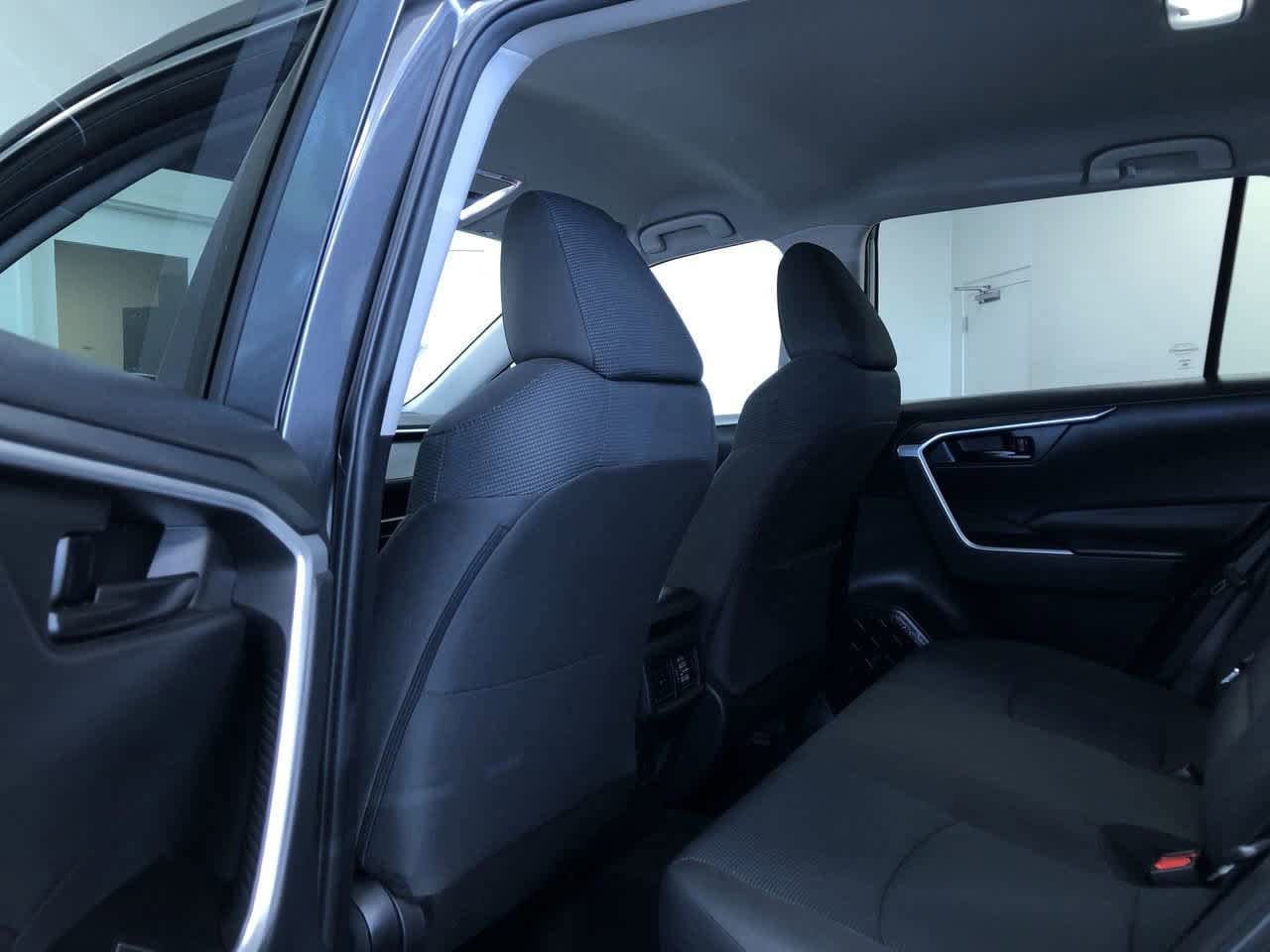 Thumbnail: 2022 Toyota RAV4 - 19