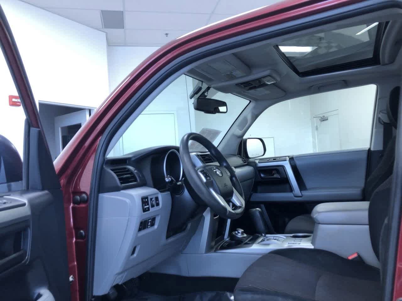 Thumbnail: 2013 Toyota 4Runner - 10
