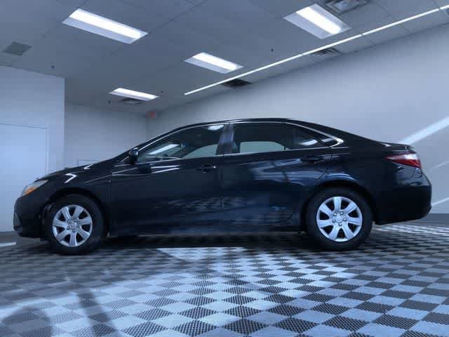 Thumbnail: 2017 Toyota Camry - 12