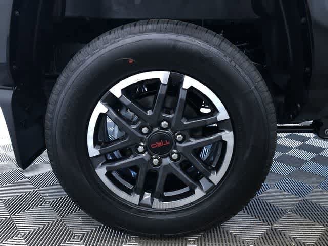 Thumbnail: 2025 Toyota Tacoma - 10