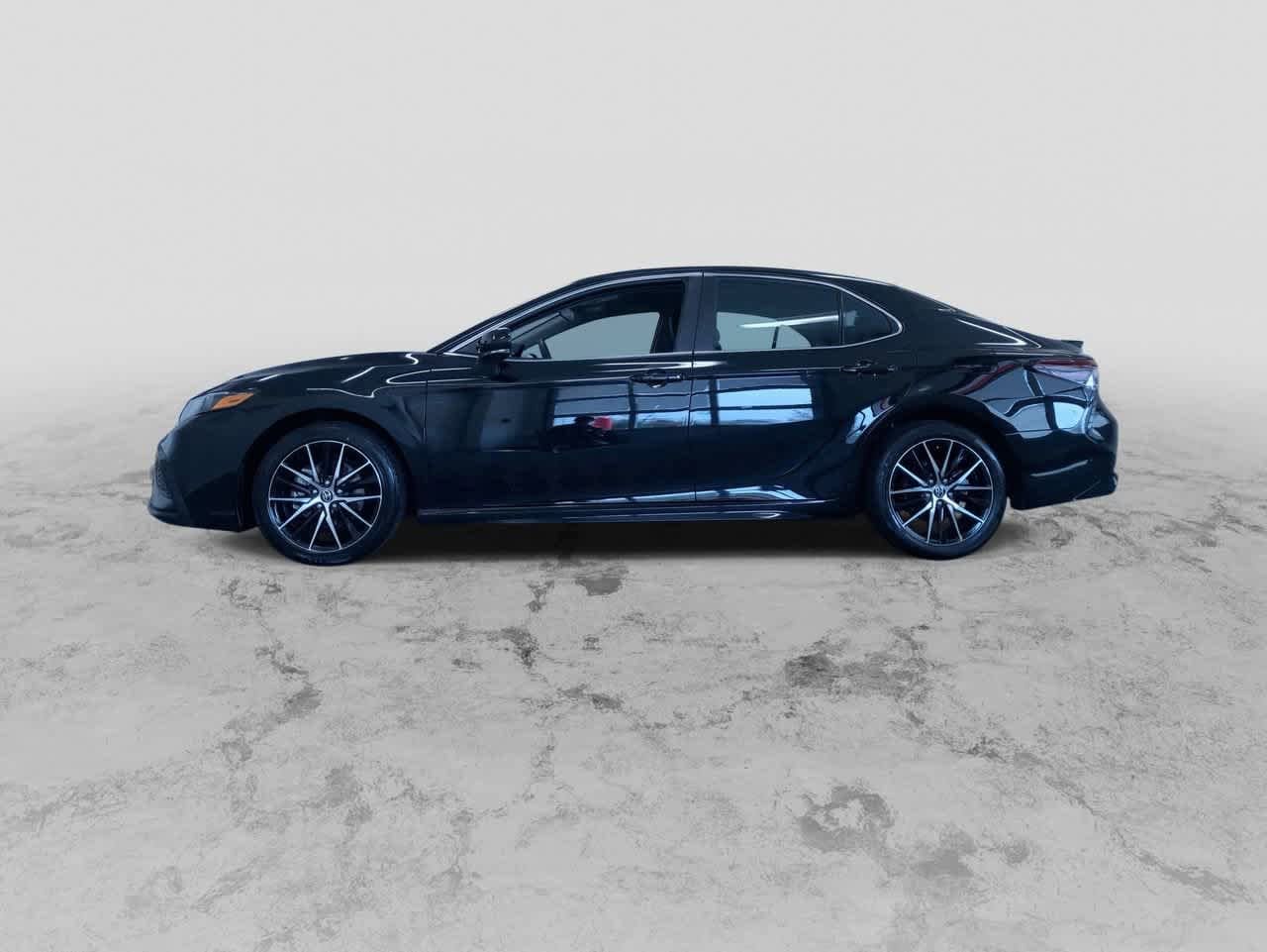 2024 Toyota Camry SE 6