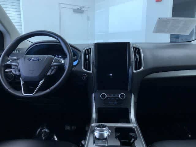 Thumbnail: 2024 Ford Edge - 17