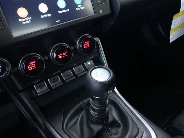 Thumbnail: 2025 Toyota GR86 - 28