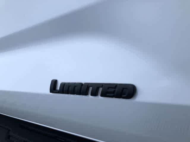 Thumbnail: 2024 Toyota Sequoia - 17