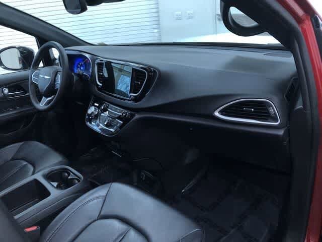 Thumbnail: 2025 Chrysler Pacifica - 25